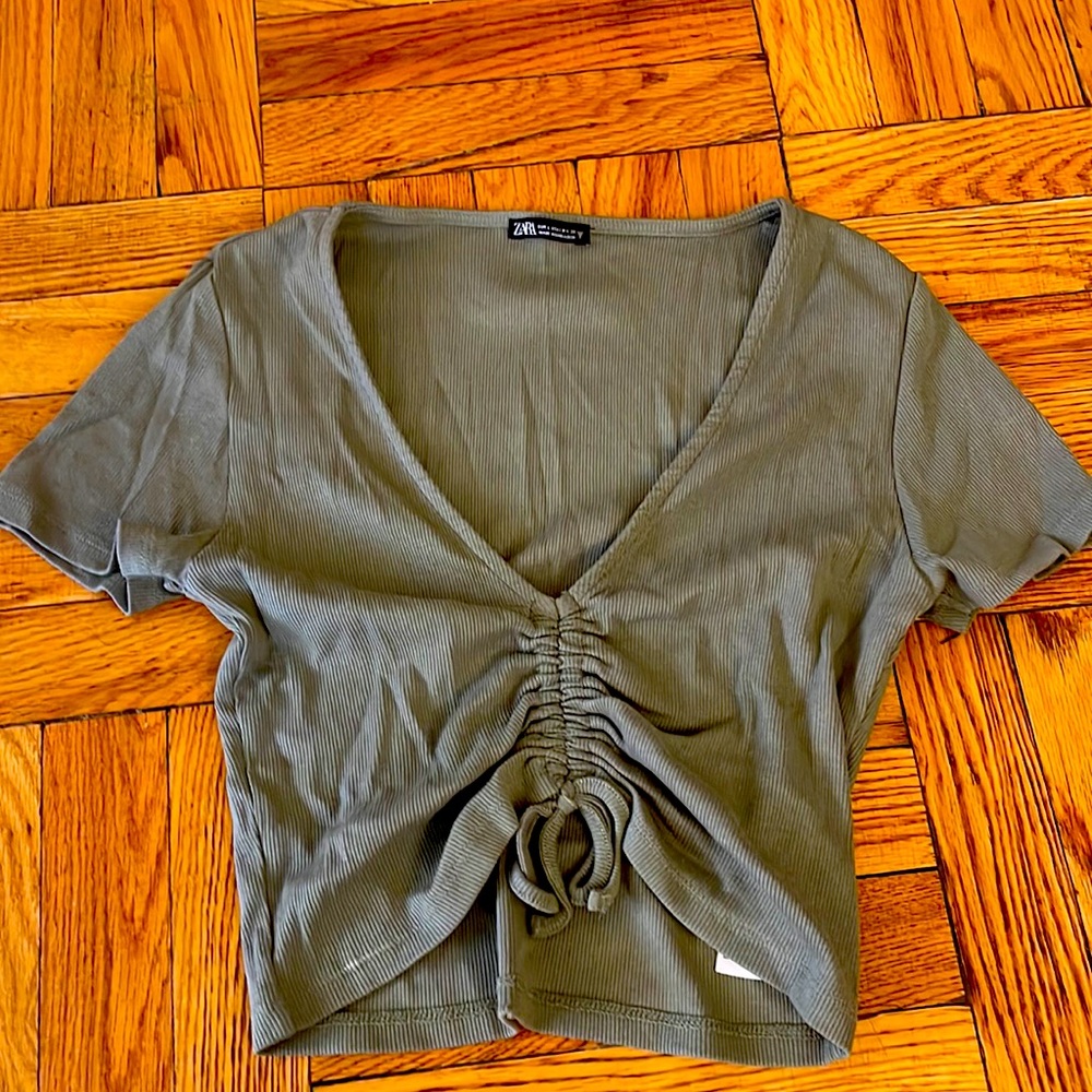 Zara semi cropped shirt, olive green.